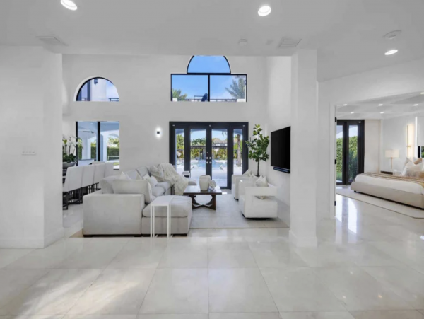 Exquisite Seven Bedroom Vacation Rental Home in Miami
