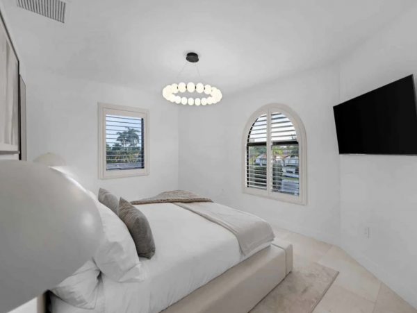 Exquisite Seven Bedroom Vacation Rental Home in Miami