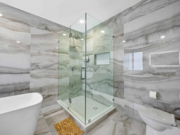 Exquisite Seven Bedroom Vacation Rental Home in Miami