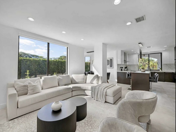 Exquisite Seven Bedroom Vacation Rental Home in Miami