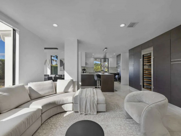 Exquisite Seven Bedroom Vacation Rental Home in Miami