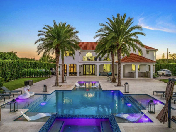 Exquisite Seven Bedroom Vacation Rental Home in Miami