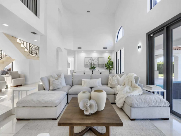 Exquisite Seven Bedroom Vacation Rental Home in Miami