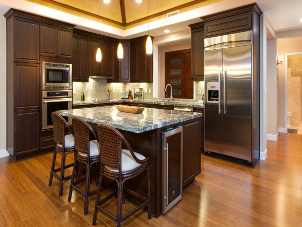 Wonderful Home with 4 Bedrooms and Great Views