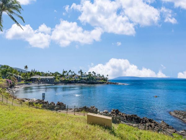 Oceanfront Kahana Vacation Condo One Bedroom