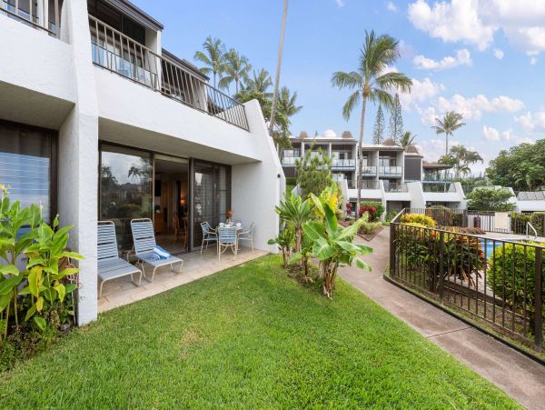 Oceanfront Kahana Vacation Condo One Bedroom