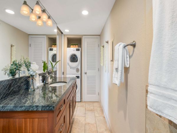 Oceanfront Kahana Vacation Condo One Bedroom