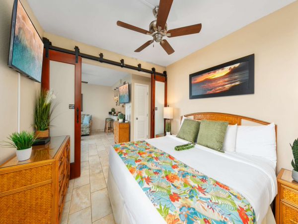 Oceanfront Kahana Vacation Condo One Bedroom