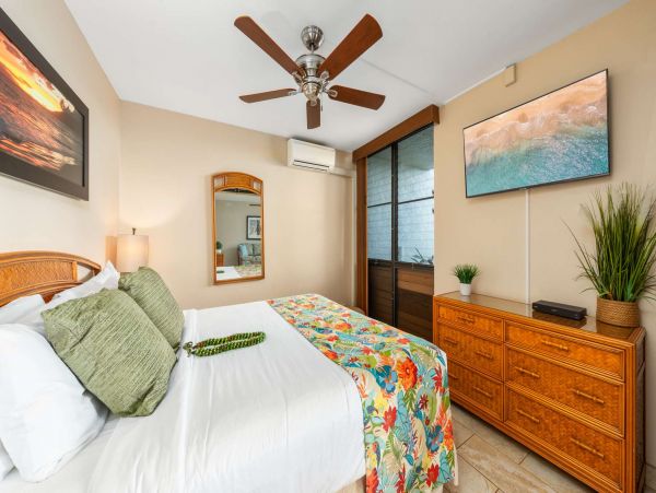 Oceanfront Kahana Vacation Condo One Bedroom