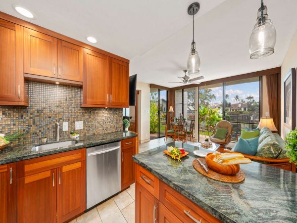 Oceanfront Kahana Vacation Condo One Bedroom