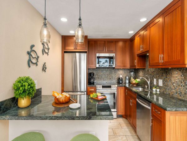 Oceanfront Kahana Vacation Condo One Bedroom