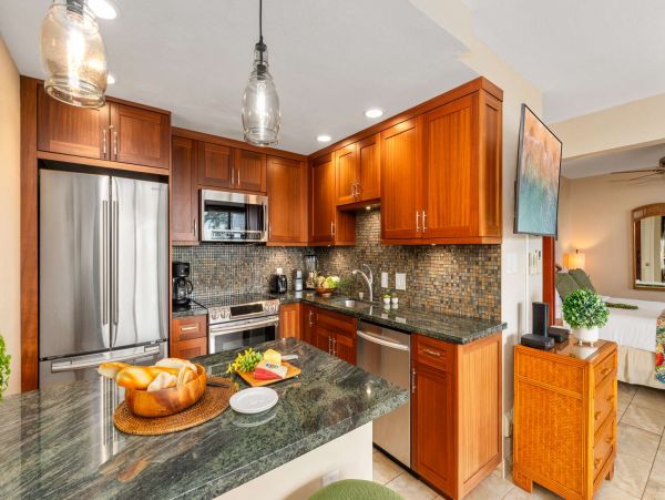 Oceanfront Kahana Vacation Condo One Bedroom