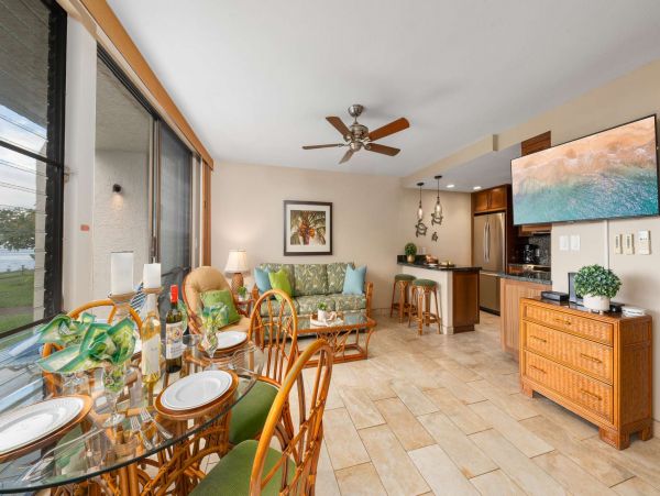Oceanfront Kahana Vacation Condo One Bedroom