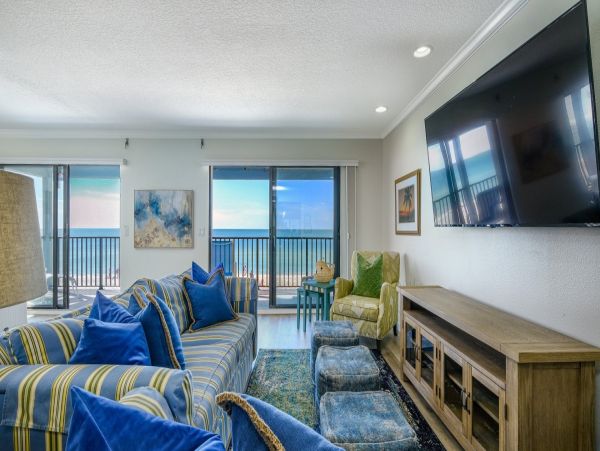 Beachfront Vacation Condo with 3 Bedroom in Holmes Beach
