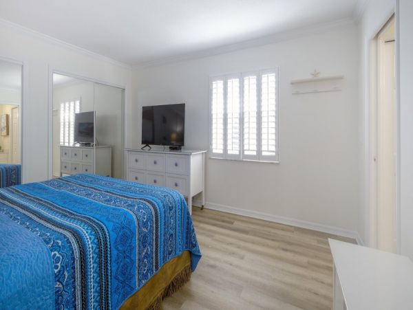 Beachfront Vacation Condo with 3 Bedroom in Holmes Beach
