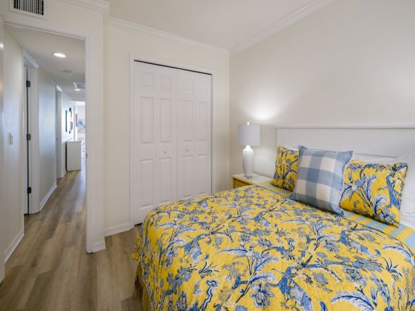Beachfront Vacation Condo with 3 Bedroom in Holmes Beach