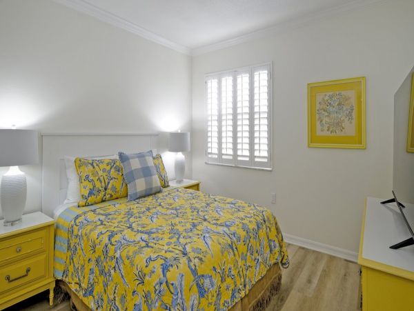 Beachfront Vacation Condo with 3 Bedroom in Holmes Beach