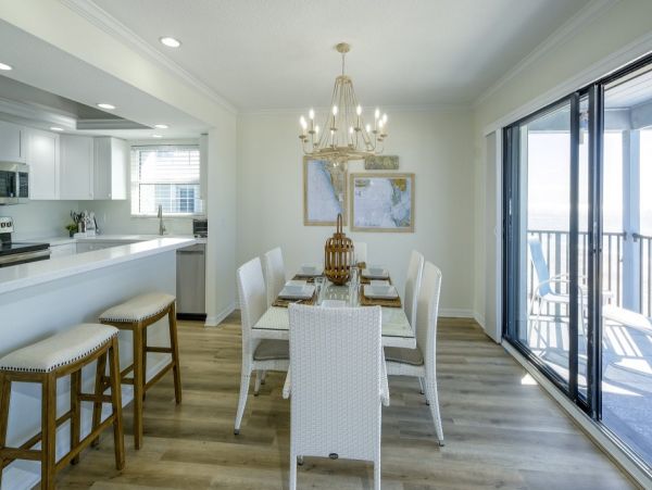 Beachfront Vacation Condo with 3 Bedroom in Holmes Beach
