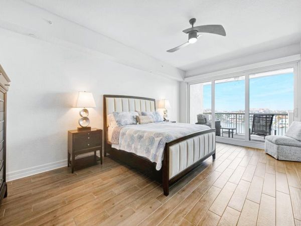 Penthouse Corner Unit with Water Views in Clearwater Beach