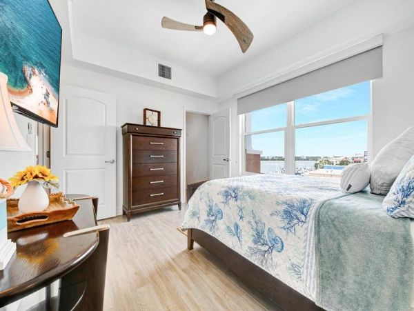 Penthouse Corner Unit with Water Views in Clearwater Beach