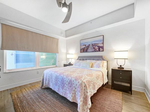 Penthouse Corner Unit with Water Views in Clearwater Beach
