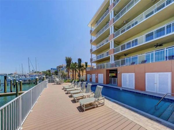 Penthouse Corner Unit with Water Views in Clearwater Beach