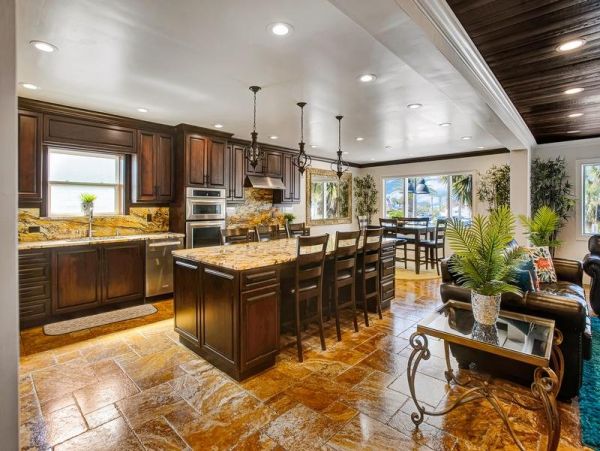 Elegant Condo with 3 Bedrooms in Clearwater Beach