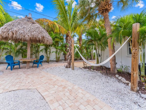 Siesta Key Vacation Condo Walk to Beach