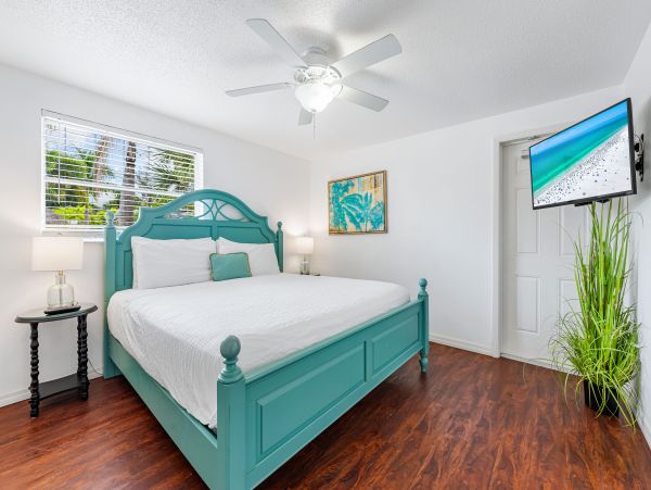 Siesta Key Vacation Condo Walk to Beach