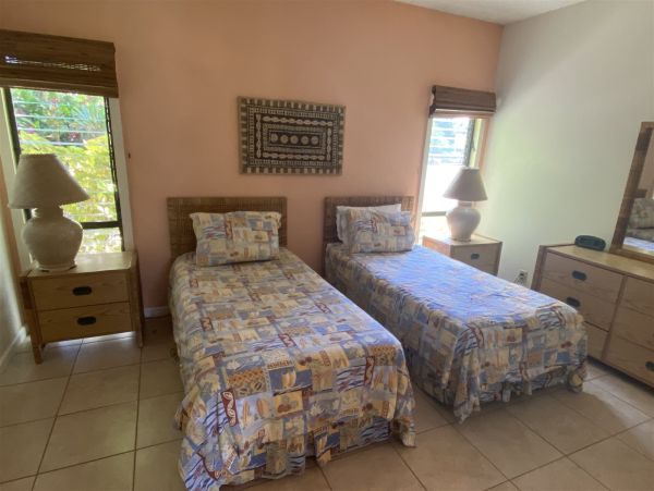 Two Bedroom Oceanfront Rental Condo in Kauai