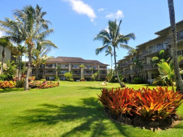 Two Bedroom Oceanfront Rental Condo in Kauai