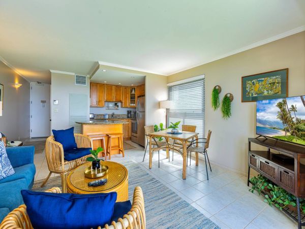 Direct Oceanfront Ground-Floor Vacation Condo in Kihei