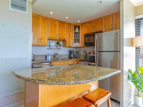 Direct Oceanfront Ground-Floor Vacation Condo in Kihei