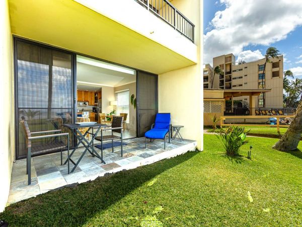 Direct Oceanfront Ground-Floor Vacation Condo in Kihei