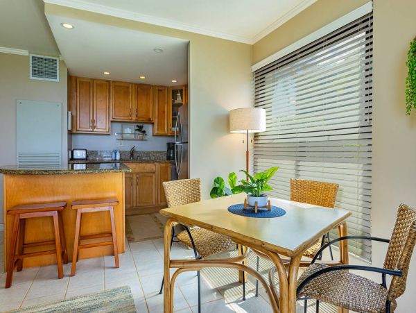 Direct Oceanfront Ground-Floor Vacation Condo in Kihei