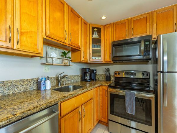 Direct Oceanfront Ground-Floor Vacation Condo in Kihei