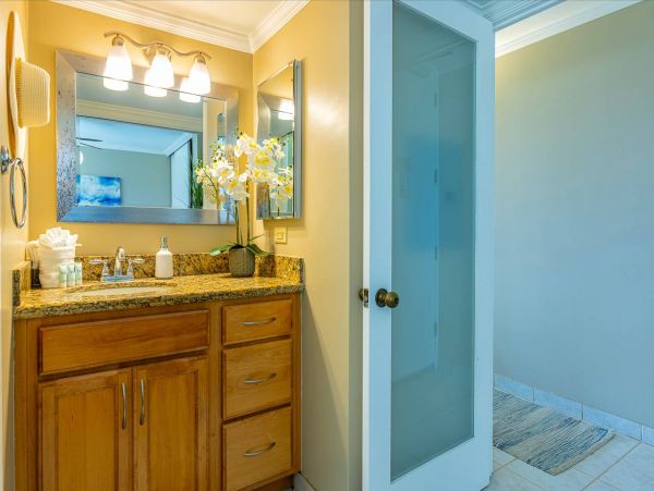 Direct Oceanfront Ground-Floor Vacation Condo in Kihei