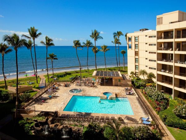 Direct Oceanfront Ground-Floor Vacation Condo in Kihei