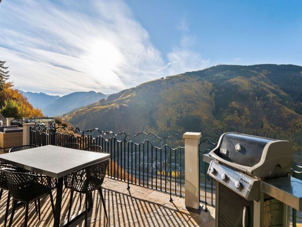 Seven Bedroom Mountain View Vail Vacation Rental