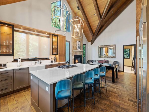 Seven Bedroom Mountain View Vail Vacation Rental