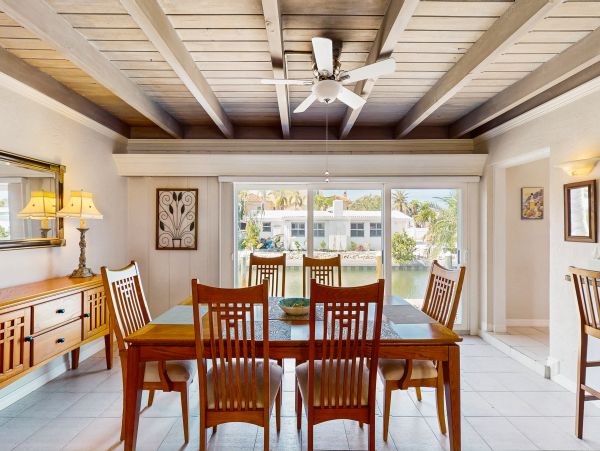 Longboat Key Waterfront Vacation Rentals - Florida Gulf Coast Pool Homes
