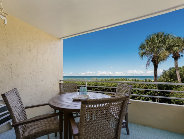 Holmes Beach Gulf Front End Unit on Beach