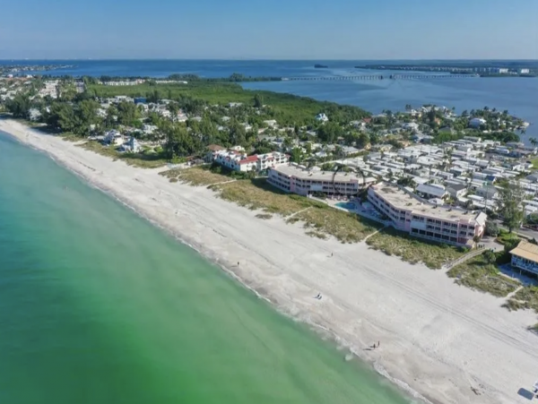 Stunning Bradenton Beach Condo Luxury