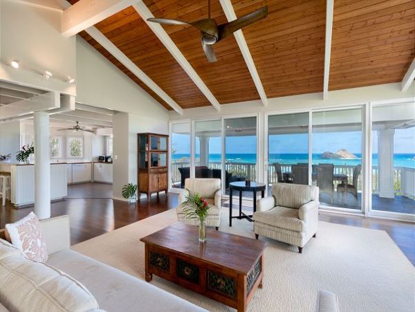Ocean View Four Bedroom Vacation Rental Home in Lanikai Beachfront