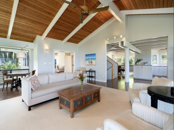 Ocean View Four Bedroom Vacation Rental Home in Lanikai Beachfront