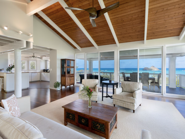 Ocean View Four Bedroom Vacation Rental Home in Lanikai Beachfront