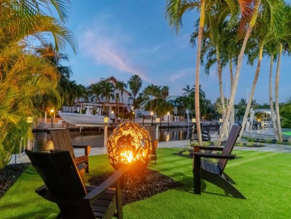 Breathtaking Four Bedroom Vacation Home in Marathon