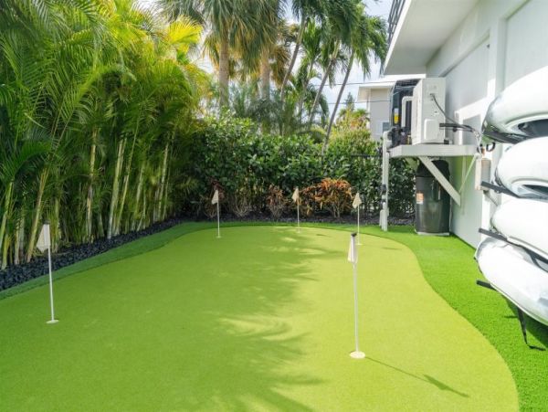 Breathtaking Four Bedroom Vacation Home in Marathon