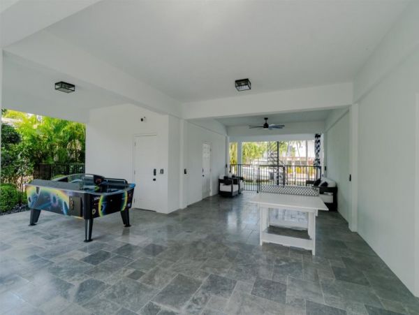 Breathtaking Four Bedroom Vacation Home in Marathon