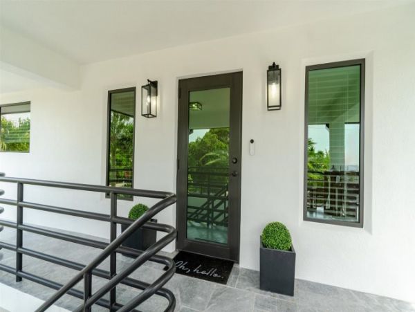 Breathtaking Four Bedroom Vacation Home in Marathon